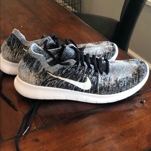 Men’s Nike free RN flyknit